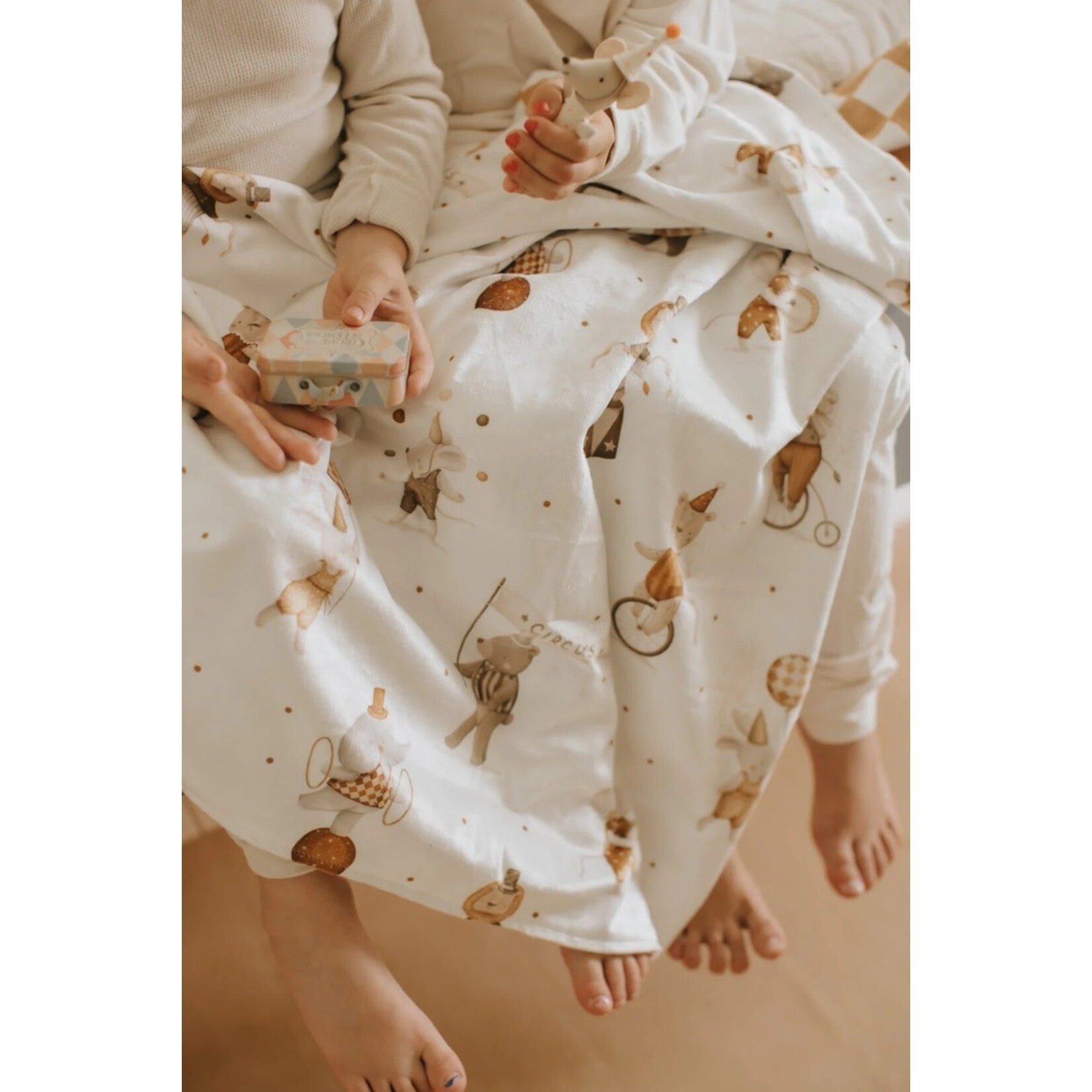 VEILLE SUR TOI - Minky blanket - Le cirque de Julius