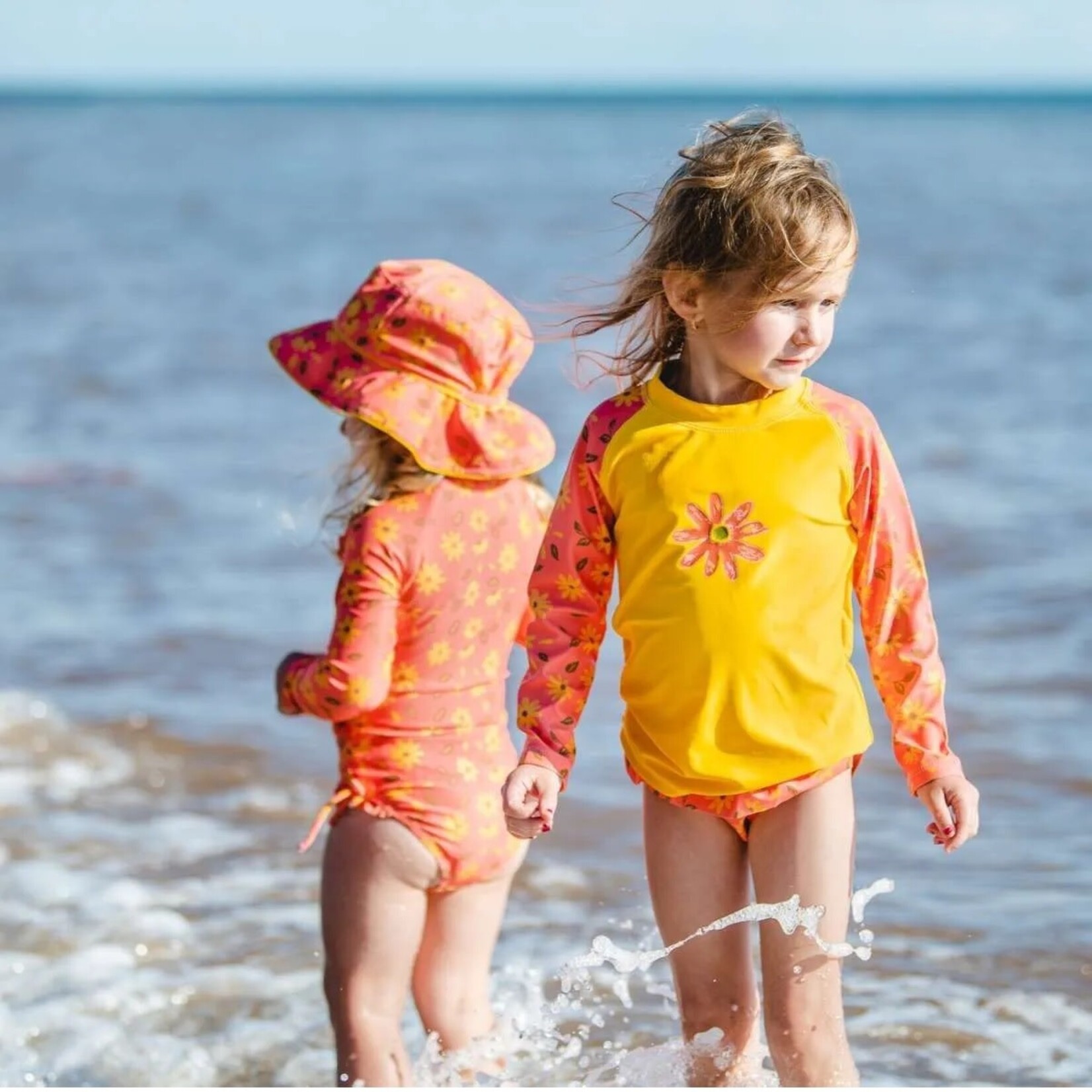 Calikids CALIKIDS - Maillot de bain deux pièce à manches longues avec fleurs orange et jaune