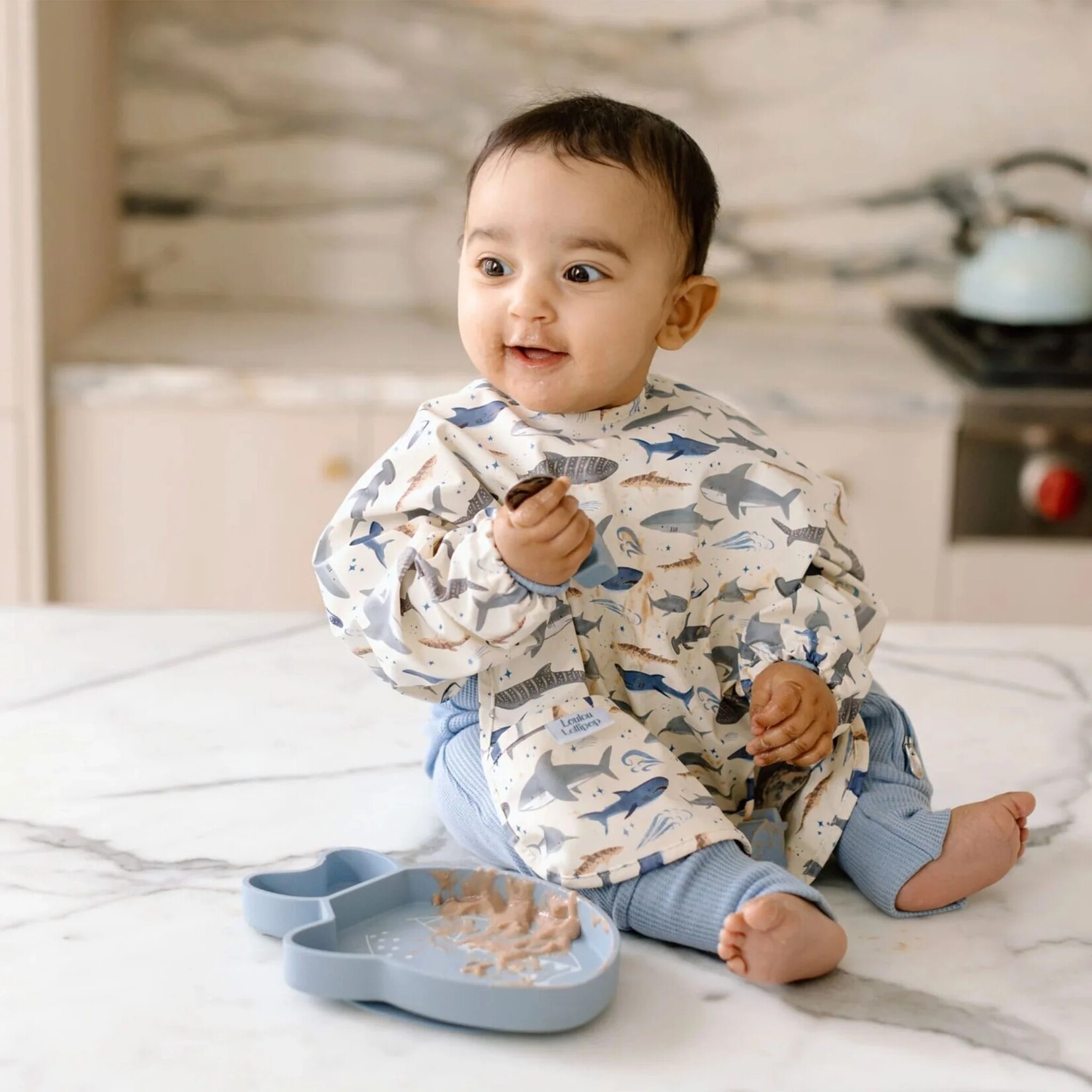 Loulou Lollipop LOULOU LOLLIPOP - Waterproof Long Sleeve Bib 'Sharks'