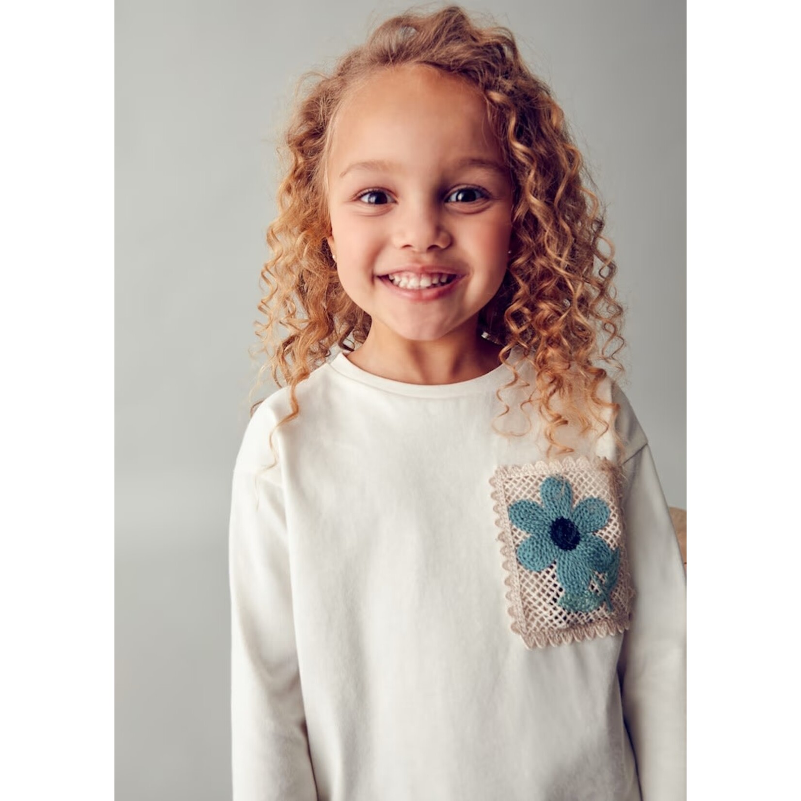 Mayoral MAYORAL - Cream white long sleeve t-shirt with flower embroidery pocket
