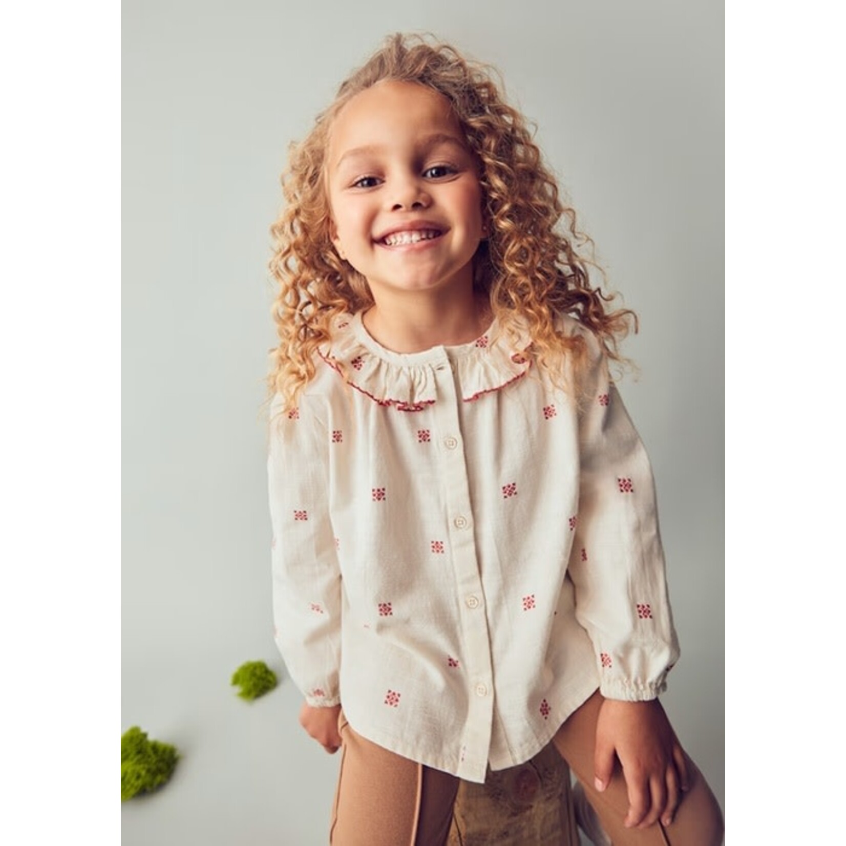 Mayoral MAYORAL - Cream-white blouse with Peter Pan collar and small red patterns