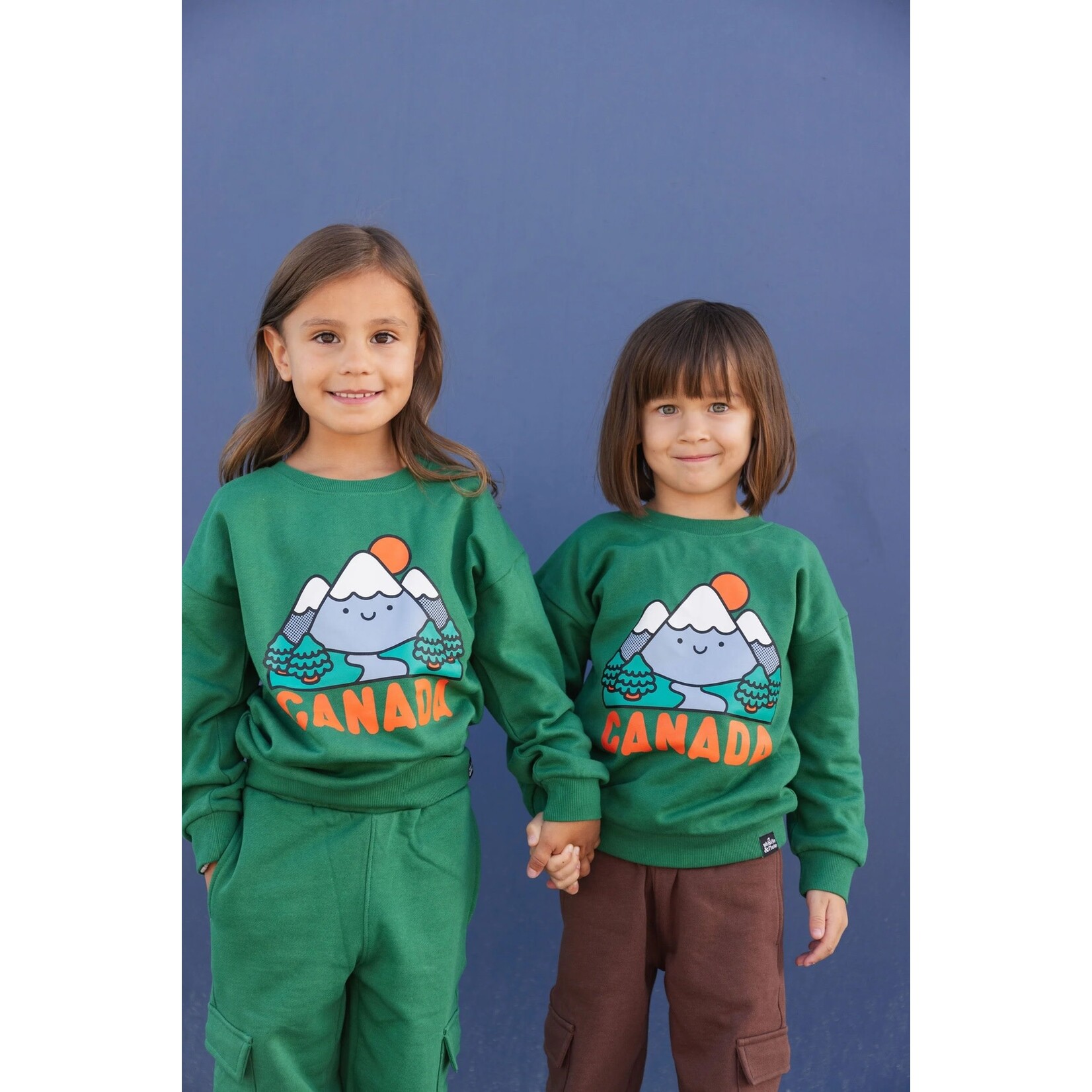 Whistle & Flute WHISTLE AND FLUTE - Kawaii Mountains CANADA Sweatshirt - Forest