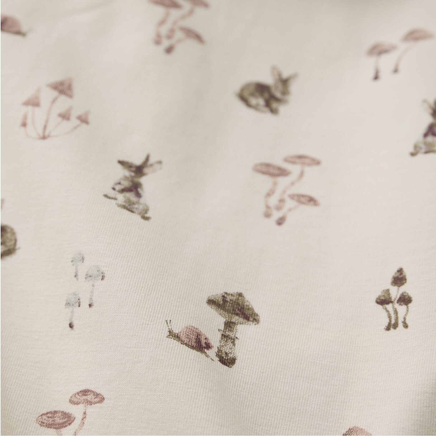 Minymo MINYMO - Bodysuit with rabbit and mushroom print