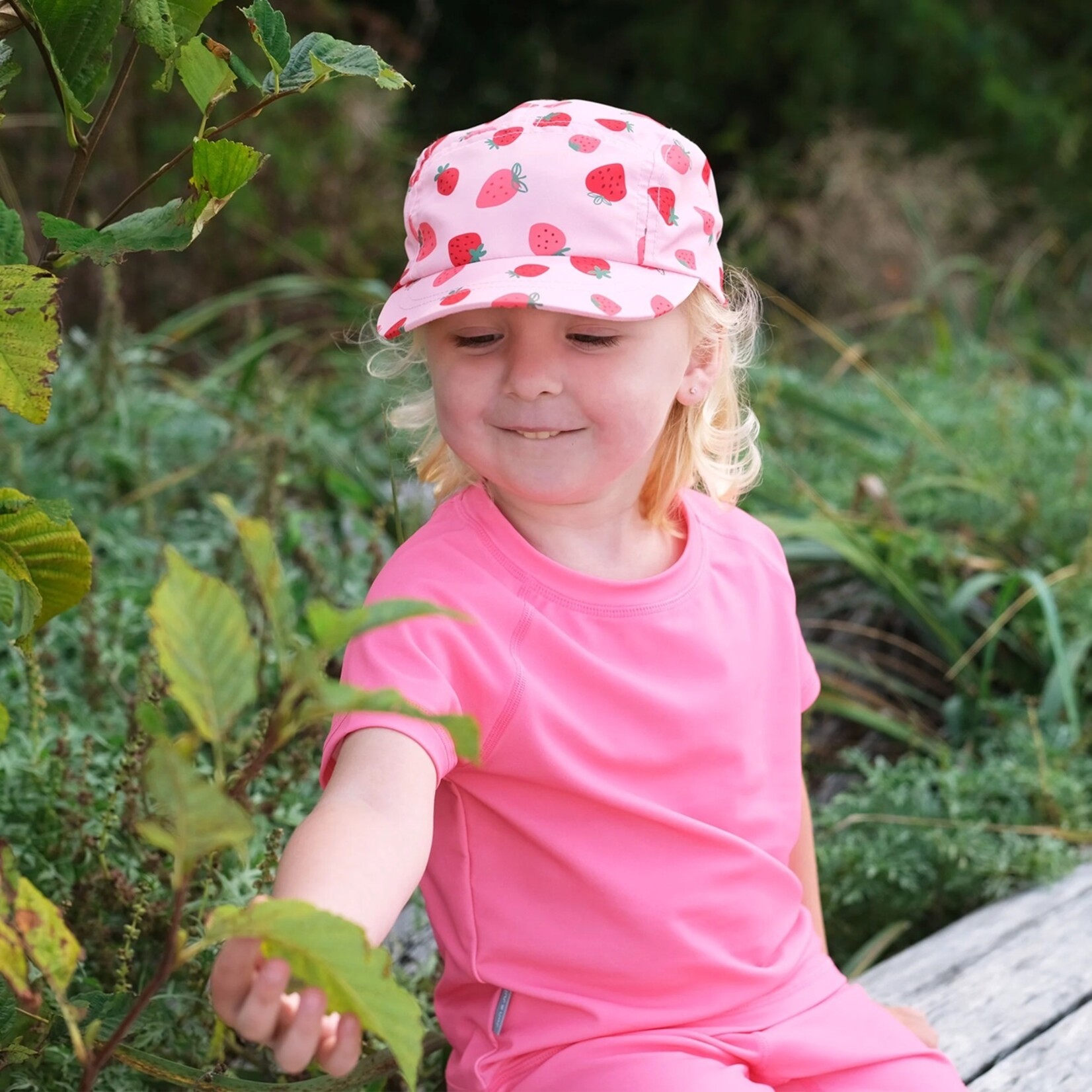 JAN&JUL JAN&JUL - Pink cap with 'SunLite' strawberry print