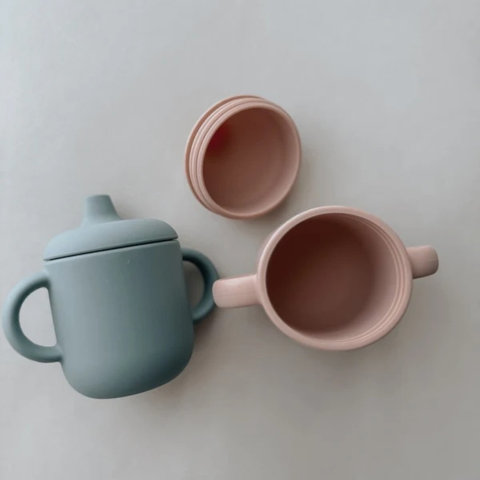 Noüka NOÜKA - Spill-proof sippy cup - 'Soft blush'