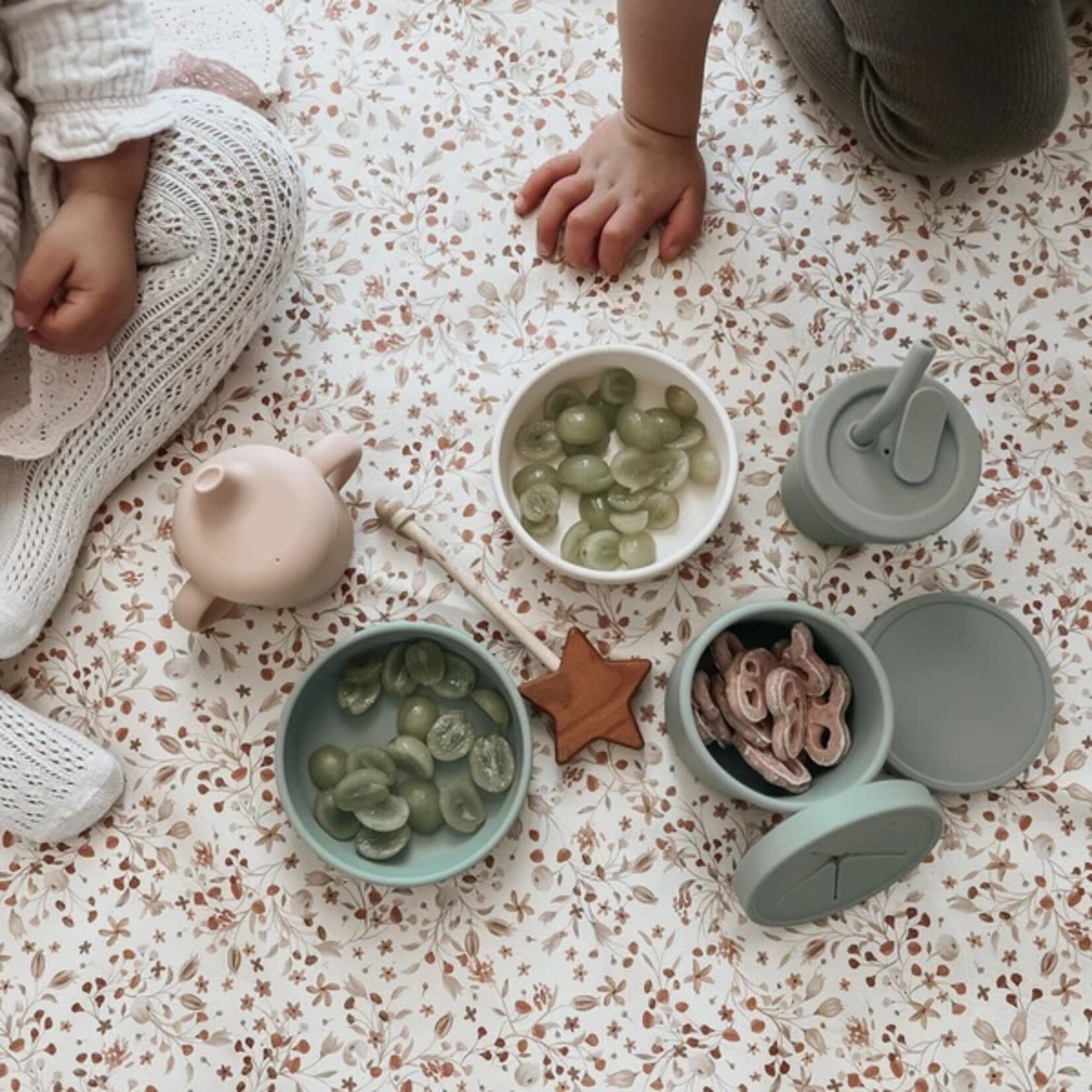 Noüka NOÜKA - Spill-proof sippy cup - 'Soft blush'