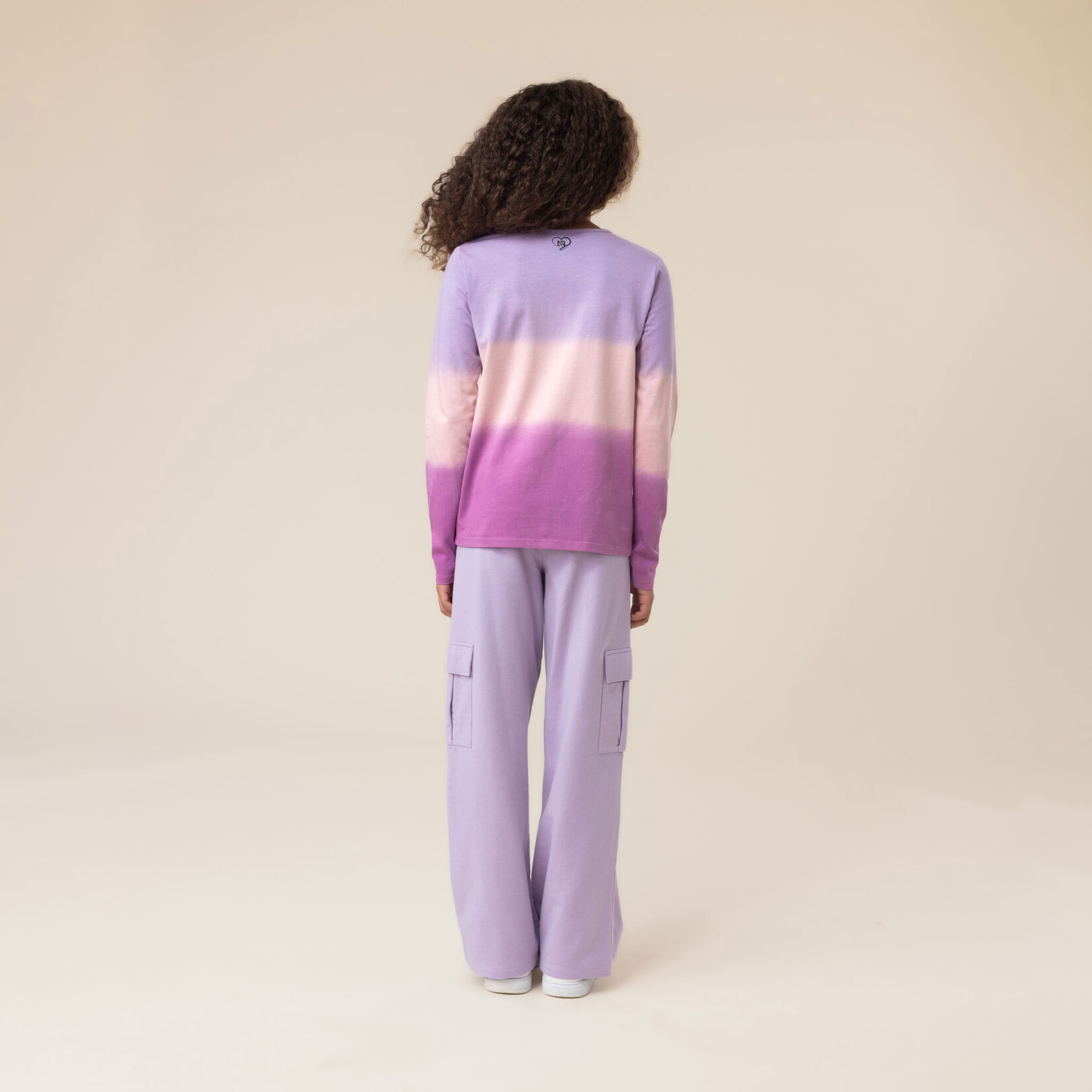 Nanö NANÖ - T-shirt lilas à manches longues teint par nouage avec écusson 'Bonne Journée'