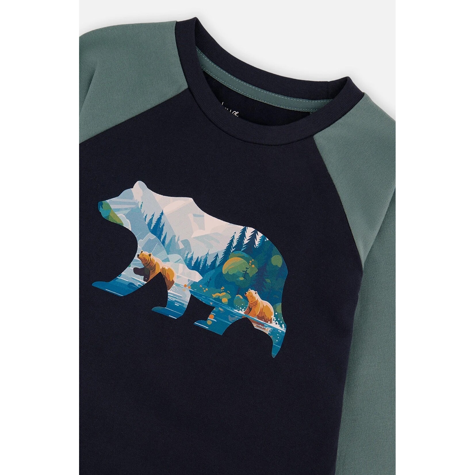 Deux par Deux DEUX PAR DEUX - T-shirt raglan bleu foncé et vert avec impression graphique inspirée des ours