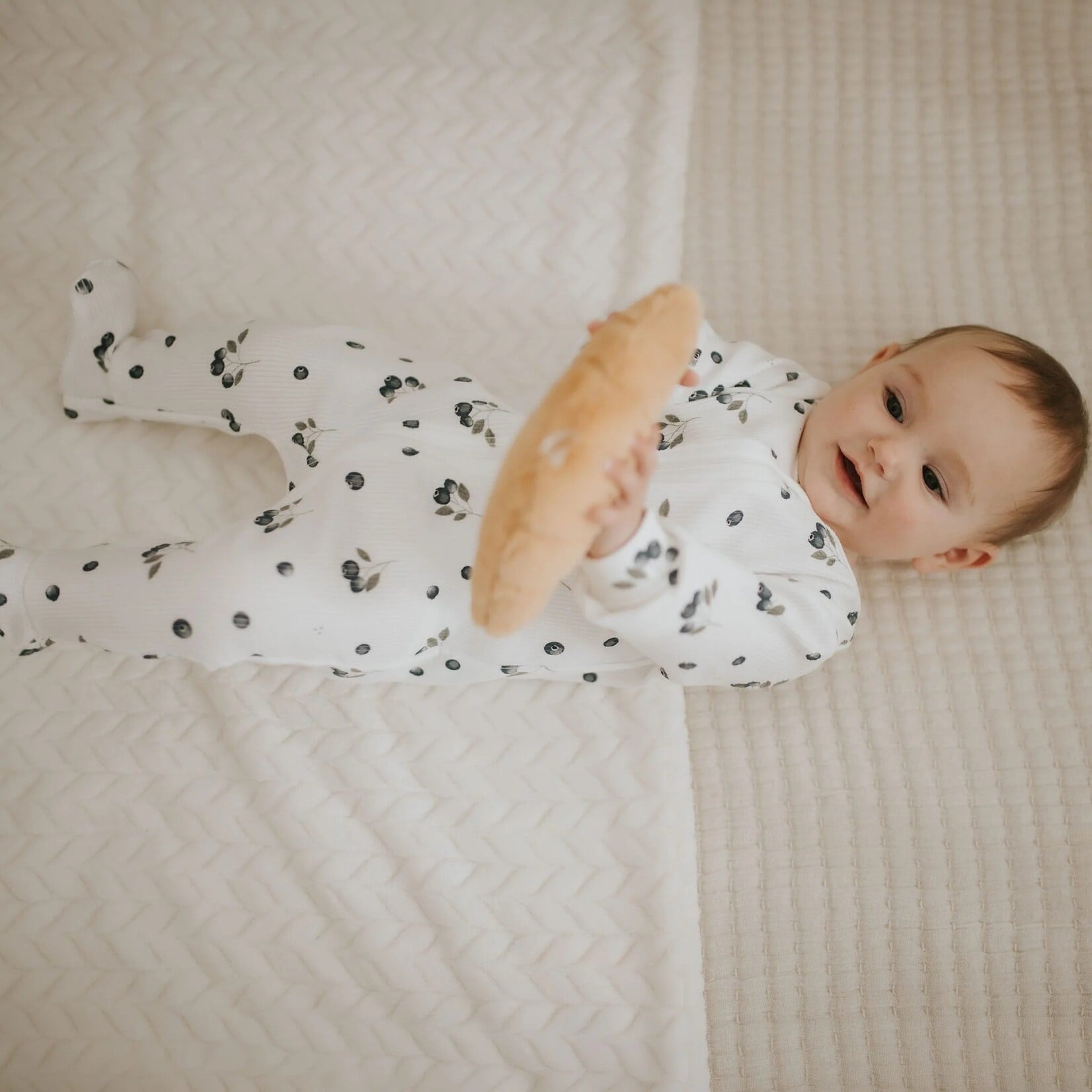 Petit Lem PETIT LEM - Pyjama de bébé blanc côtelé à imprimé de bleuets