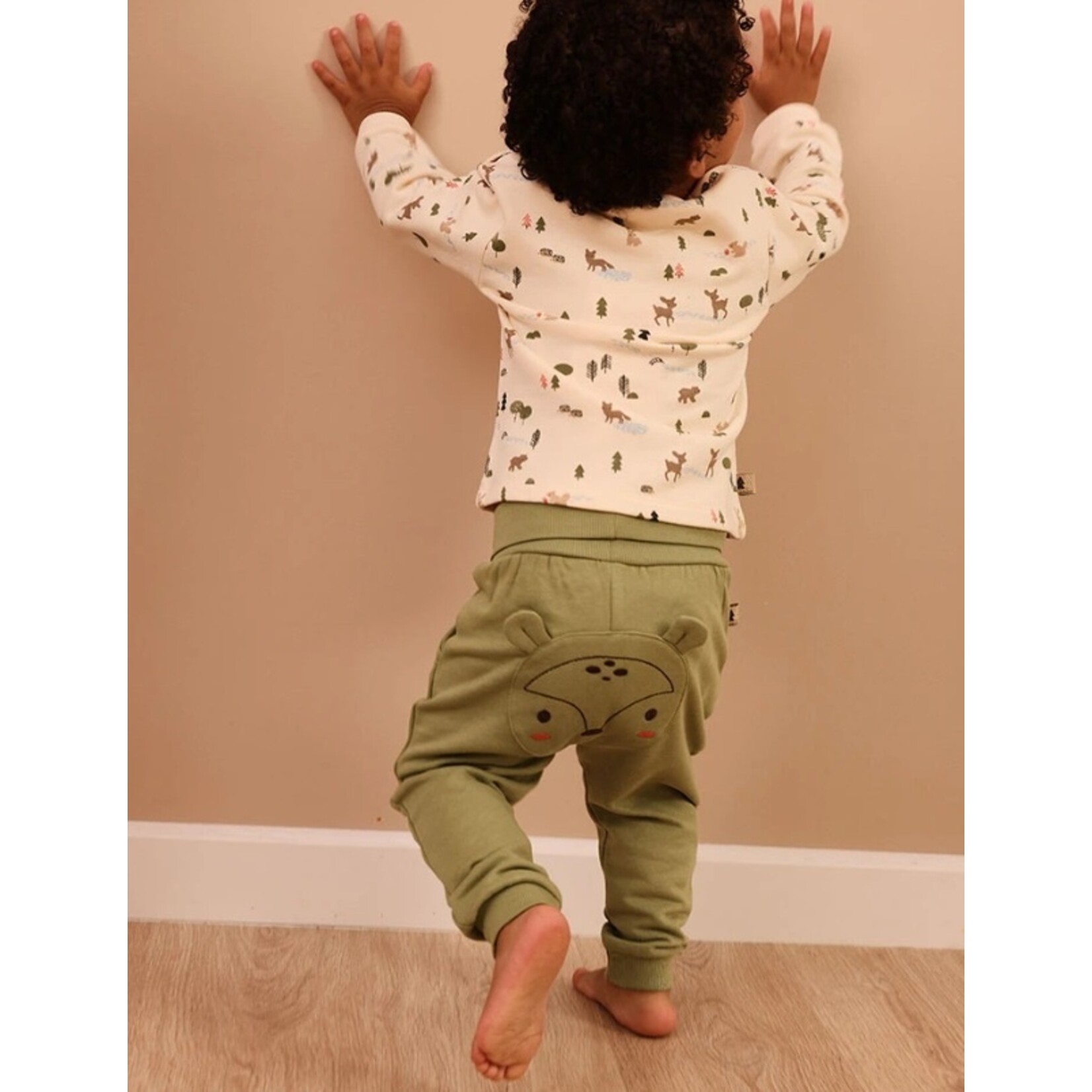 Boboli BOBOLI - 2-piece set - Ecru long-sleeved top with forest print and soft sage green trousers featuring a fox face on the back.