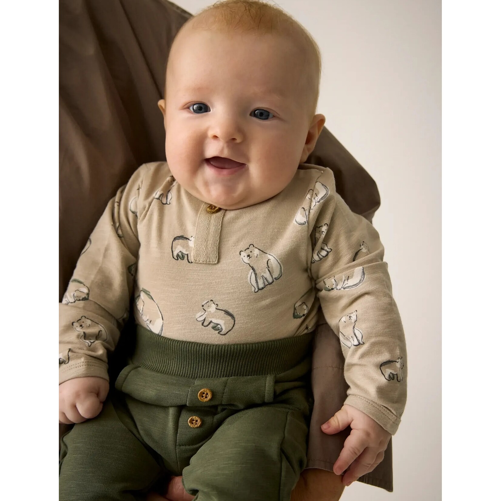 Minymo MINYMO - Long-sleeved heather beige bodysuit with a polar bear print and a henley neckline