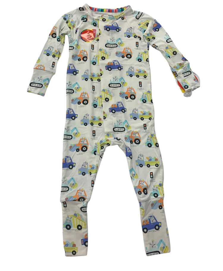 Magnetic Me Delivered w/ Hare Coverall