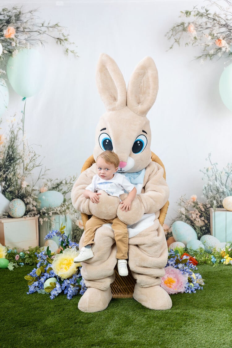 Last Chance Easter Bunny Photo