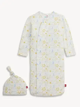 Magnetic Me Star Signs Blue Gown & Hat Set