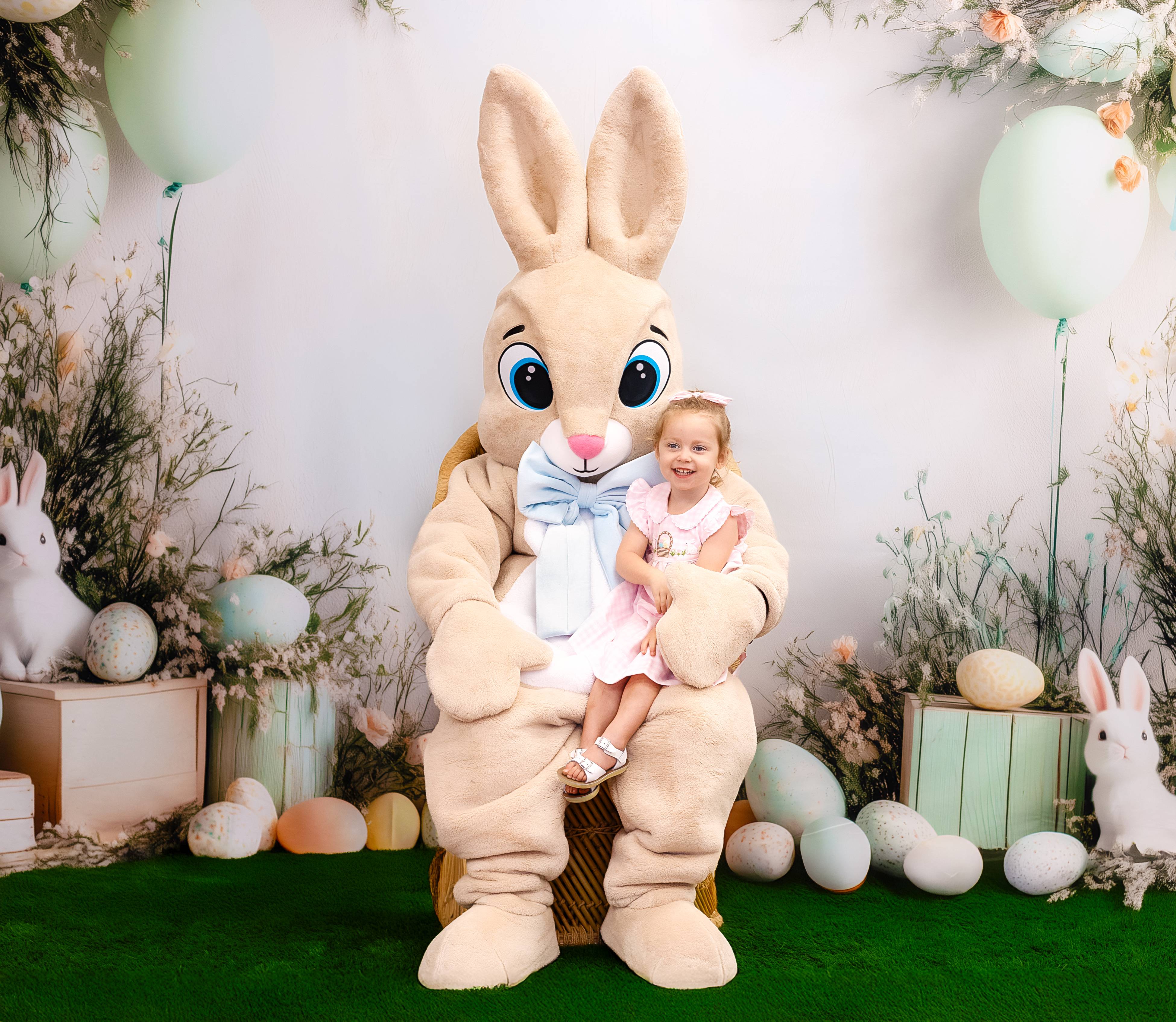 Photos with the Easter Bunny!!