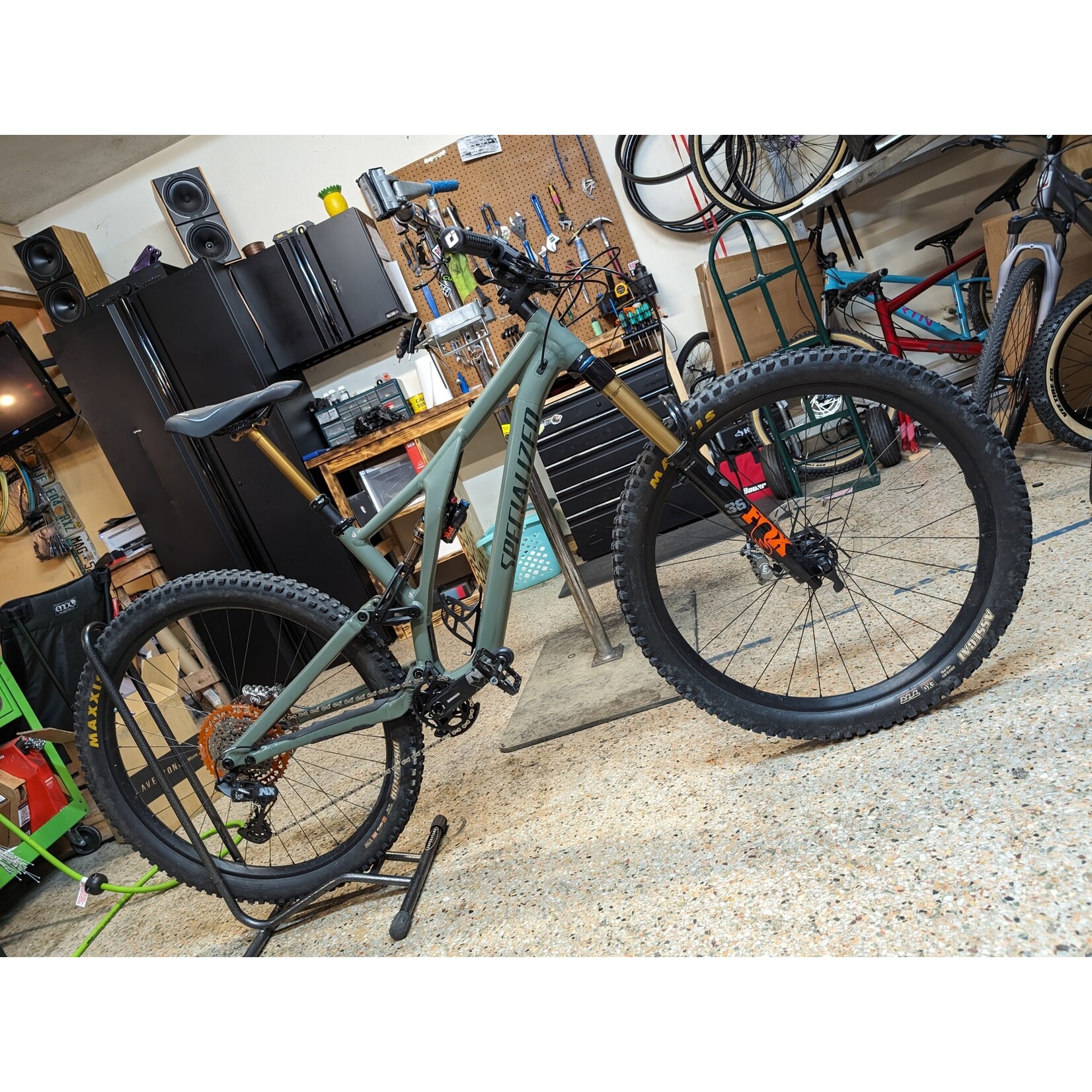 Specialized Bikes 2021 Specialized Stumpjumper 29 Alloy Comp (Medium)