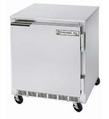 Beverage Air Undercounter Refrigerator, 1 Section, 27 W, 7.3 cu. ft., 6" Casters