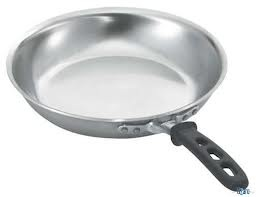 Vollrath Fry Pan, 14" Wearever, Natural Finish, Silicone Handle oven safe to 450 Degrees, USA