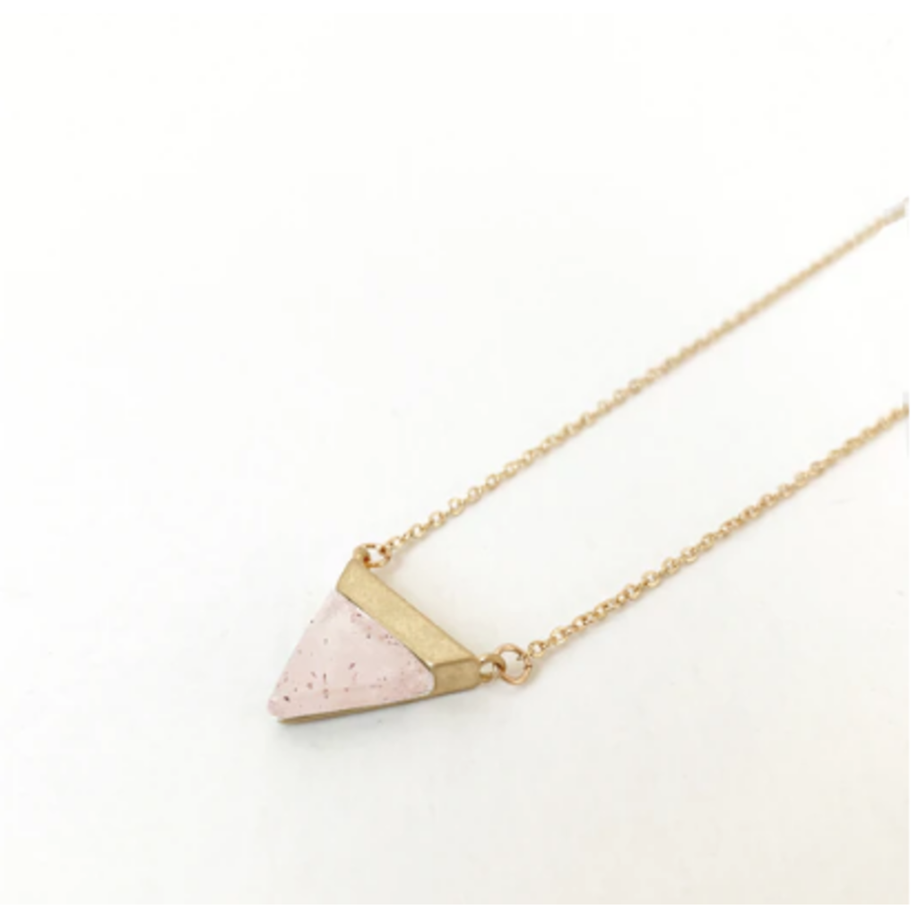 CARACOL CARACOL CHAINE DELICATE PENDENTIF TRIANGLE PIERRE NATURELLE ROSE ET OR