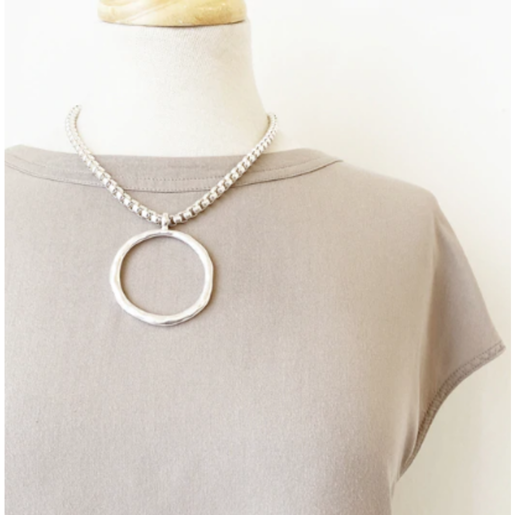 CARACOL CARACOL LONG COLLIER AJUST. PENDENTIF ANNEAU METAL TEXTURE FINI USE ARGENT