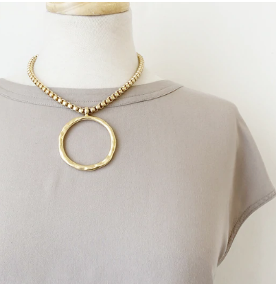 CARACOL LONG COLLIER AJUST. PENDENTIF ANNEAU METAL TEXTURE FINI USE OR