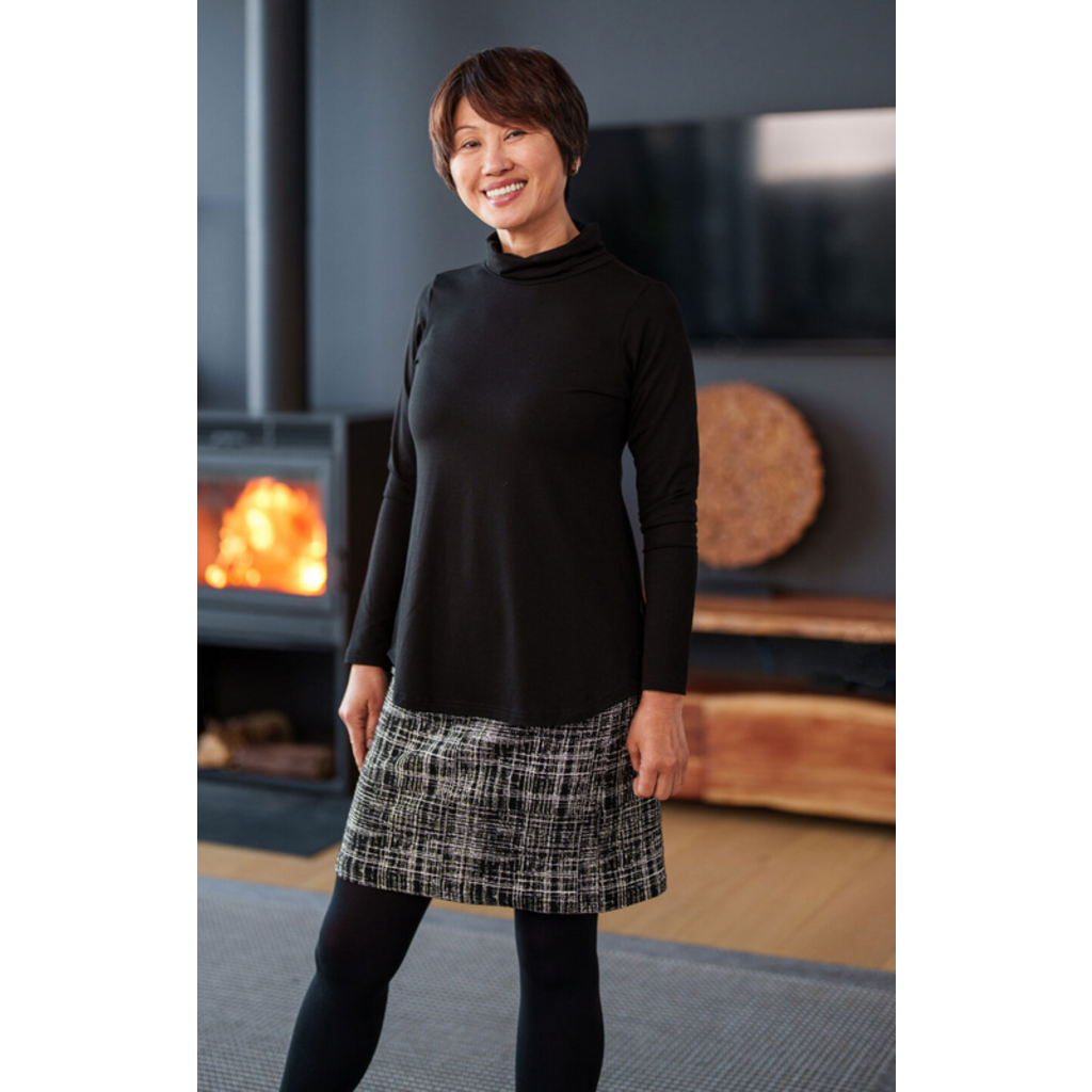 RIEN NE SE PERD TOUT SE CREE RIEN NE SE PERD CHANDAIL IRIS NOIR