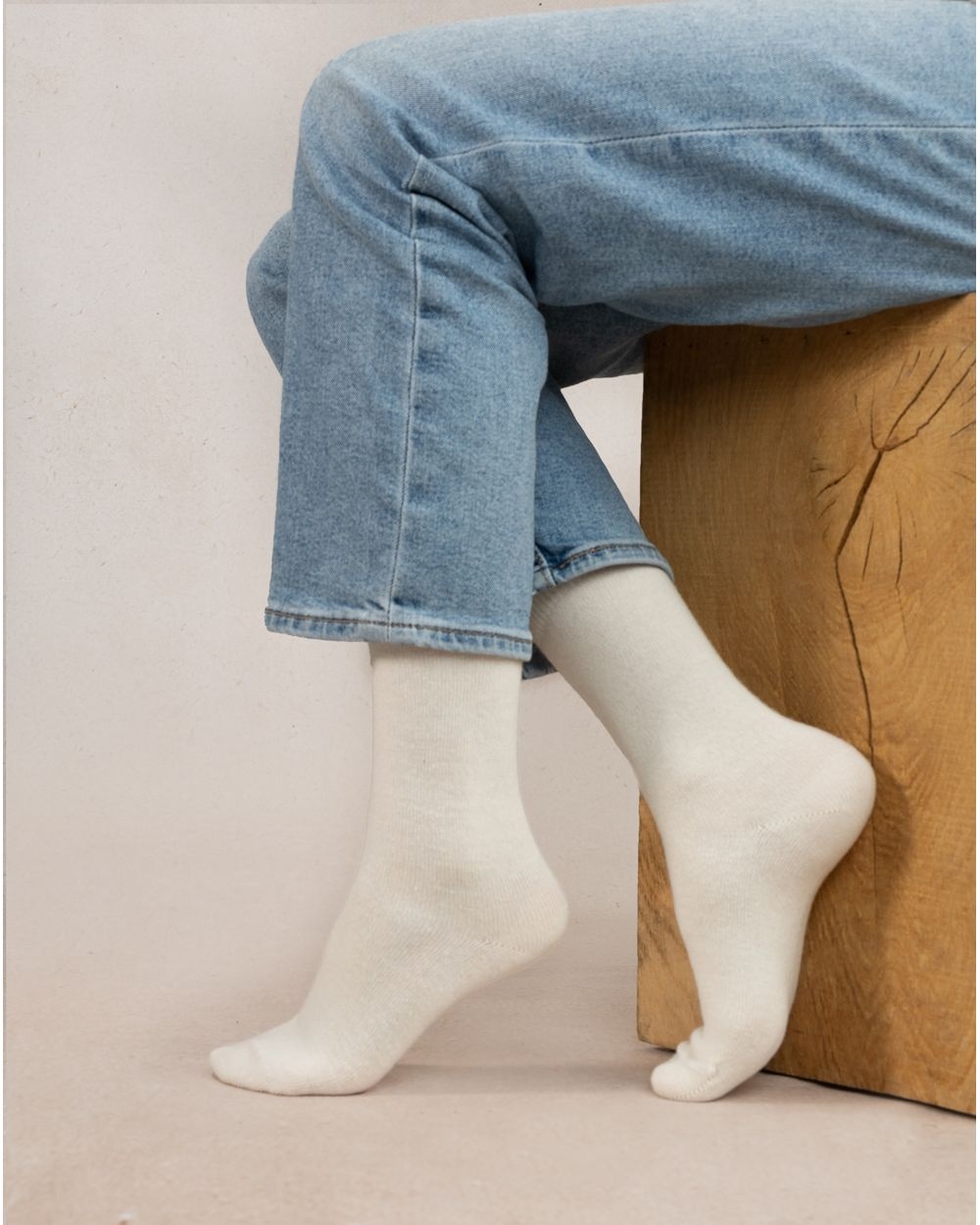 BLEU FORET CHAUSSETTES CACHEMIRE UNIES ECRU