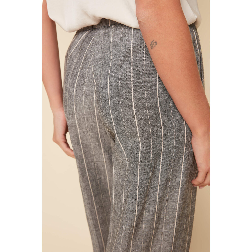 RENUAR RENUAR 25E PANTALON NOIR LIGNES BLANCHES