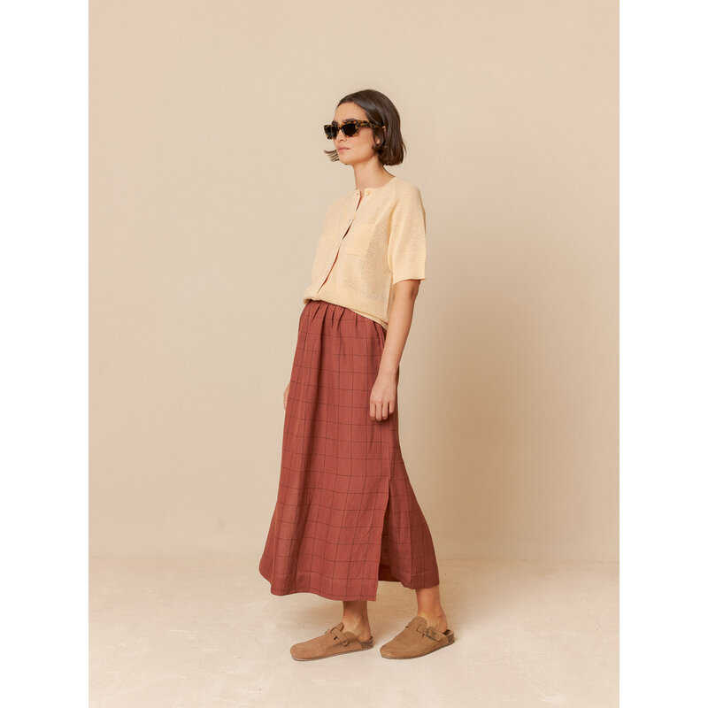 INDI AND COLD INDI AND COLD 25E JUPE LONGUE A CARREAUX CHOCOLAT