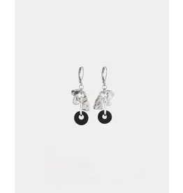 ANNE MARIE CHAGNON ANNE MARIE CHAGNON BOUCLE OREILLE FELIS NOIR ET ARGENTE