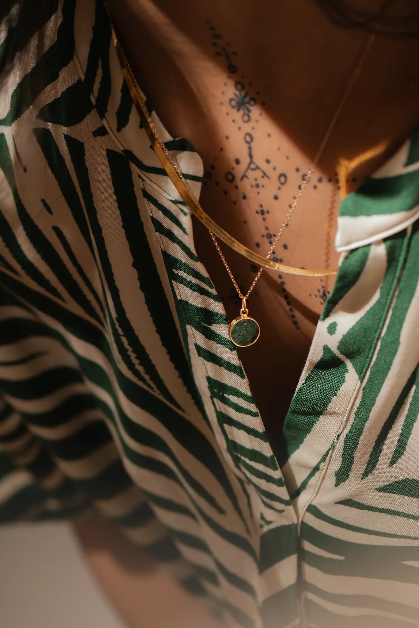 BOA COLLIER SIKKA EMERAUDE BRUTE