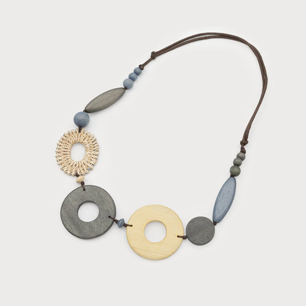 CARACOL COLLIER AJUSTABLE PIECES BOIS ET RAFIA 1725 NAT