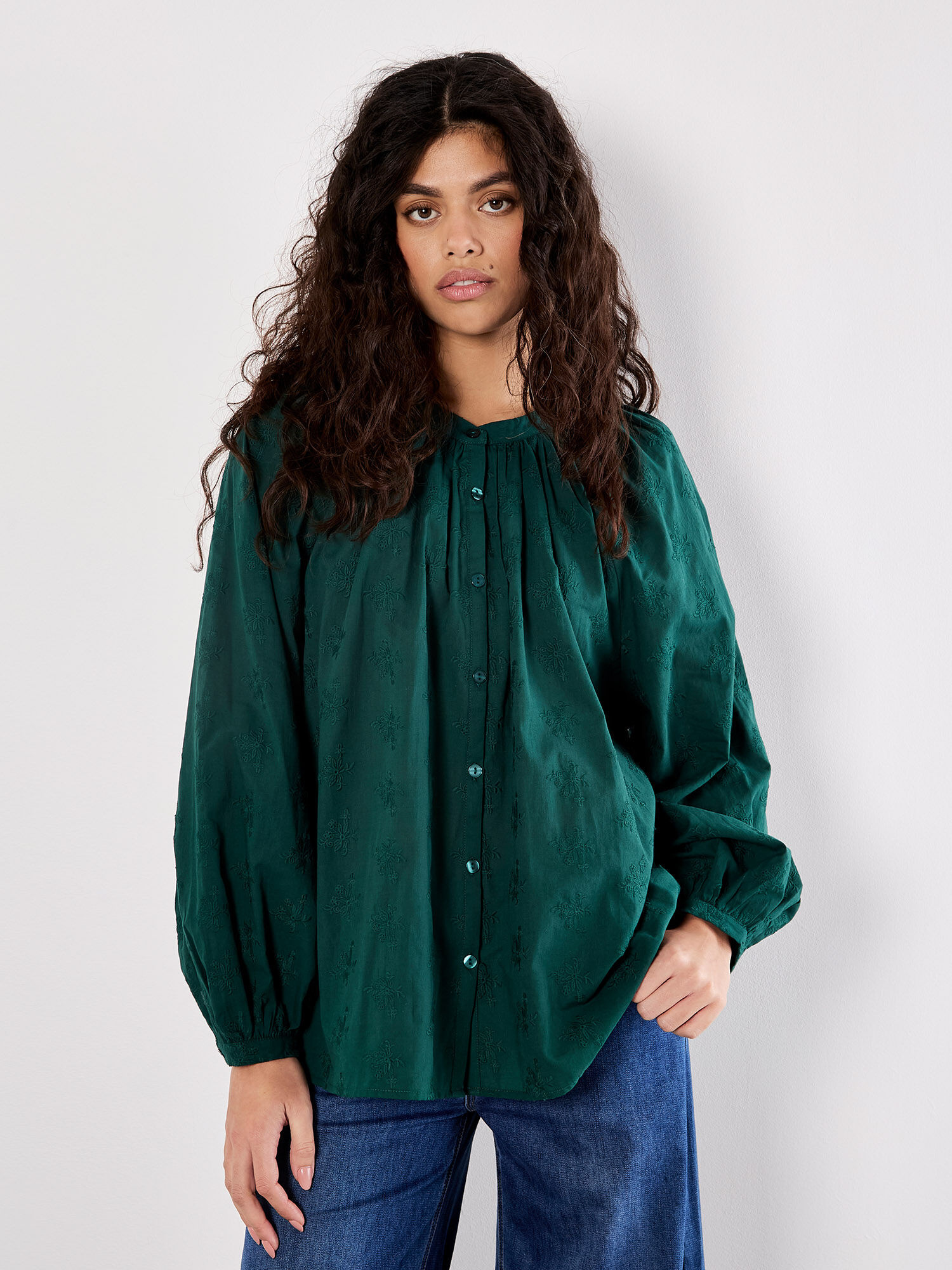 APRICOT 25H BLOUSE BRODERIE FLEURS VERT