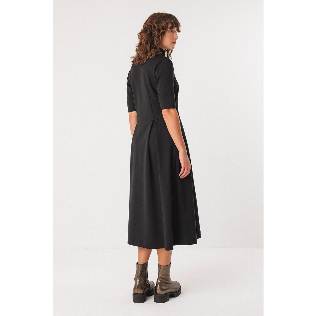 SKFK SKFK 25H ROBE MIDI ALAITZA COL MONTANT NOIR