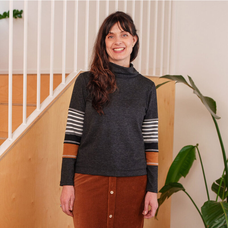 RIEN NE SE PERD TOUT SE CREE RIEN NE SE PERD 25H CHANDAIL CHICOUTE CHARBON/COGNAC