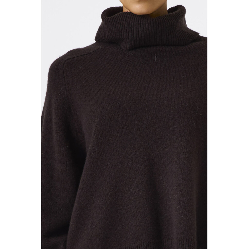 GARCIA GARCIA 25H PULL TRICOT COL ROULE BRUN FONCE