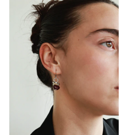 ANNE MARIE CHAGNON AM CHAGNON BOUCLES OREILLE PEGASUS ARGENT CERISE