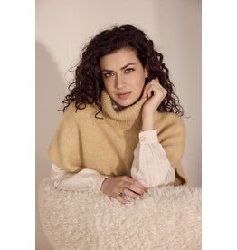 TRAMONTANA TRAMONTANA 25H SLEEVELESS TURTLE NECK CAMEL