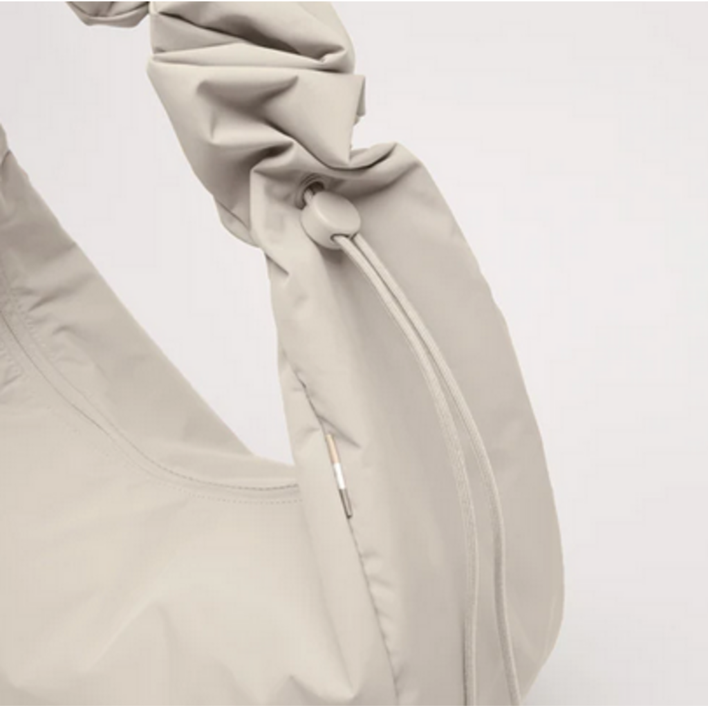 GOT BAG GOT BAG MOON BAG RUFFLE MONO SOFT SHELL