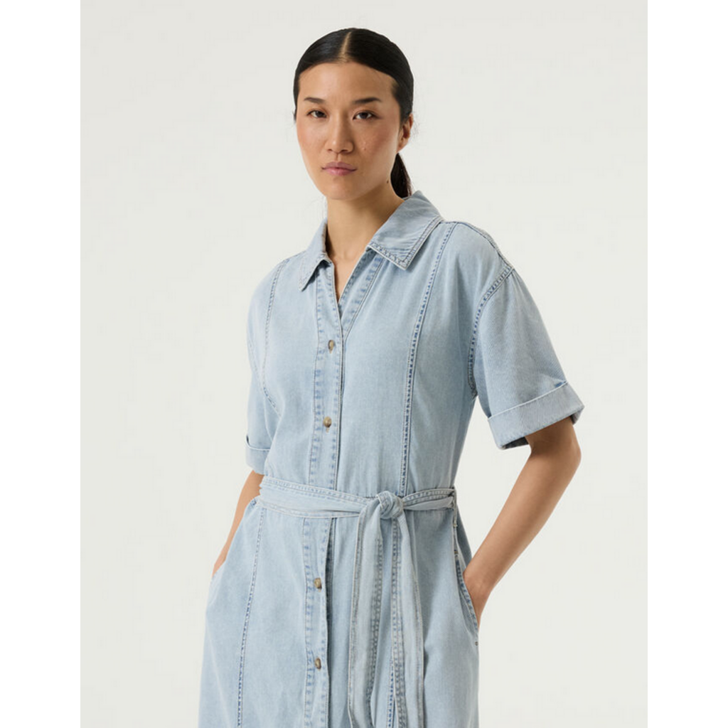 GARCIA GARCIA 26E ROBE JEANS M COURTE CEINTURE MED USED