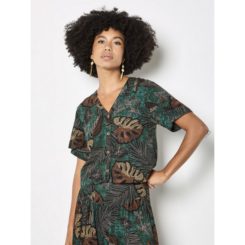 APRICOT APRICOT 26E HAUT CROP PALM PRINT GREEN