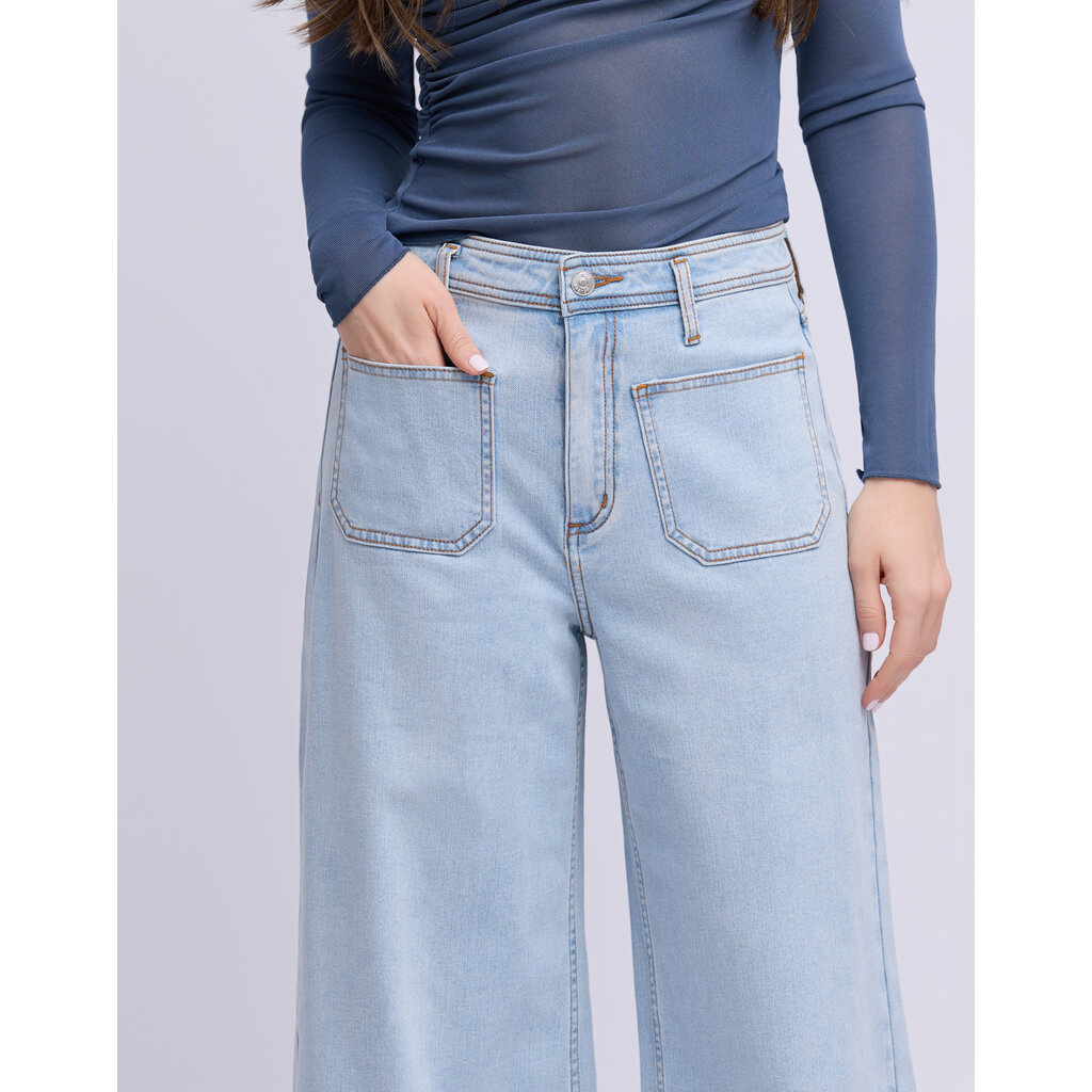 YOGA JEANS YOGA JEANS LILY WIDE FRONT POCKETS H IGH RISE 31'' SHERYL
