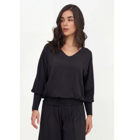 M MADE IN ITALY M MADE IN ITALY 26H 10/7496Z HAUT NOIR