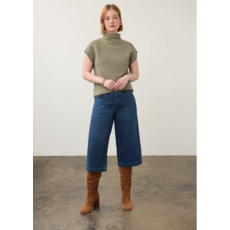 FDJ FDJ 26H 2434843 MID RISE PLEATED WIDE GAUCHO DARK WASH