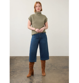 FDJ FDJ 26H 2434843 MID RISE PLEATED WIDE GAUCHO DARK WASH