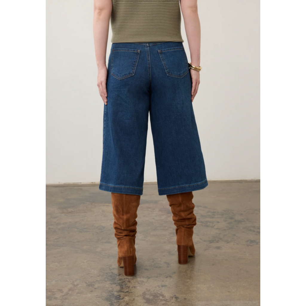 FDJ FDJ 26H 2434843 MID RISE PLEATED WIDE GAUCHO DARK WASH