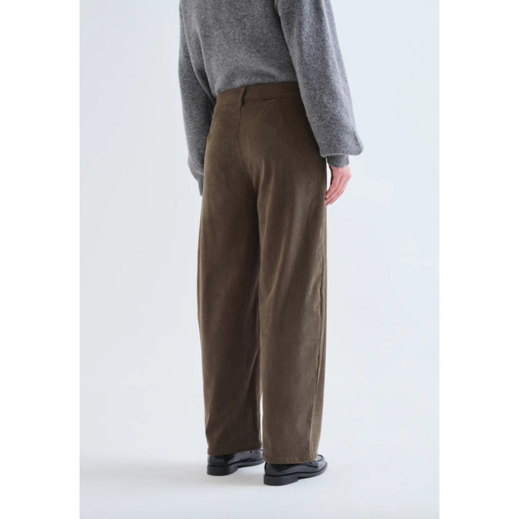 COMPANIA FANTASTICA COMPANIA FANTASTICA 26H PANTALON CORDUROY VERT 63C/11003