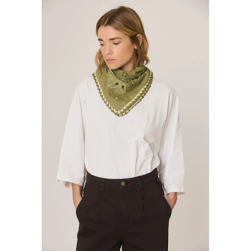 INDI AND COLD INDI AND COLD 26H FOULARD PETIT CARRE VERT VI26RG677
