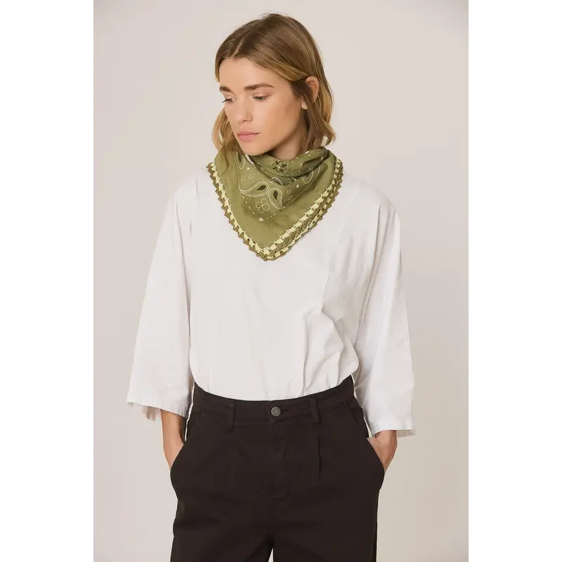 INDI AND COLD INDI AND COLD 26H FOULARD PETIT CARRE VERT VI26RG677