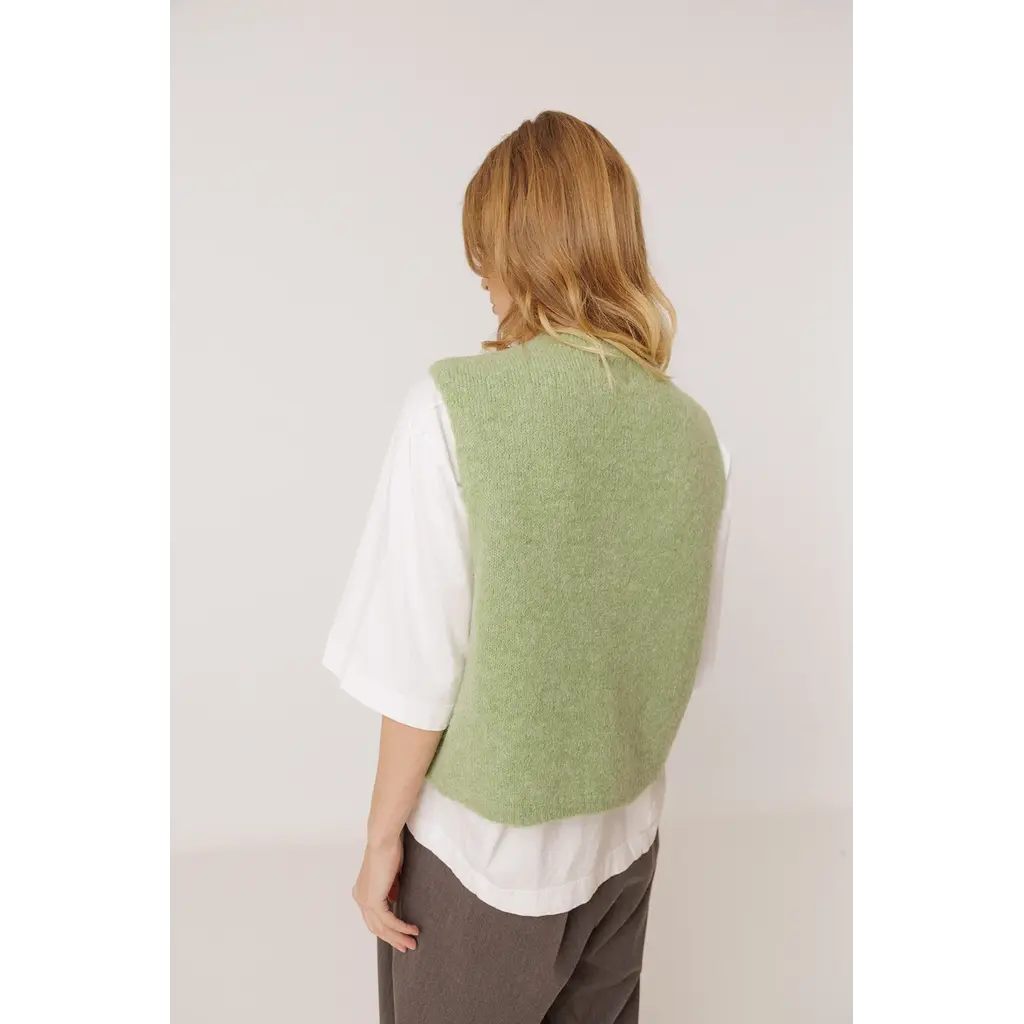 INDI AND COLD INDI AND COLD 26H DEBARDEUR TRICOT VERT VI26FG546